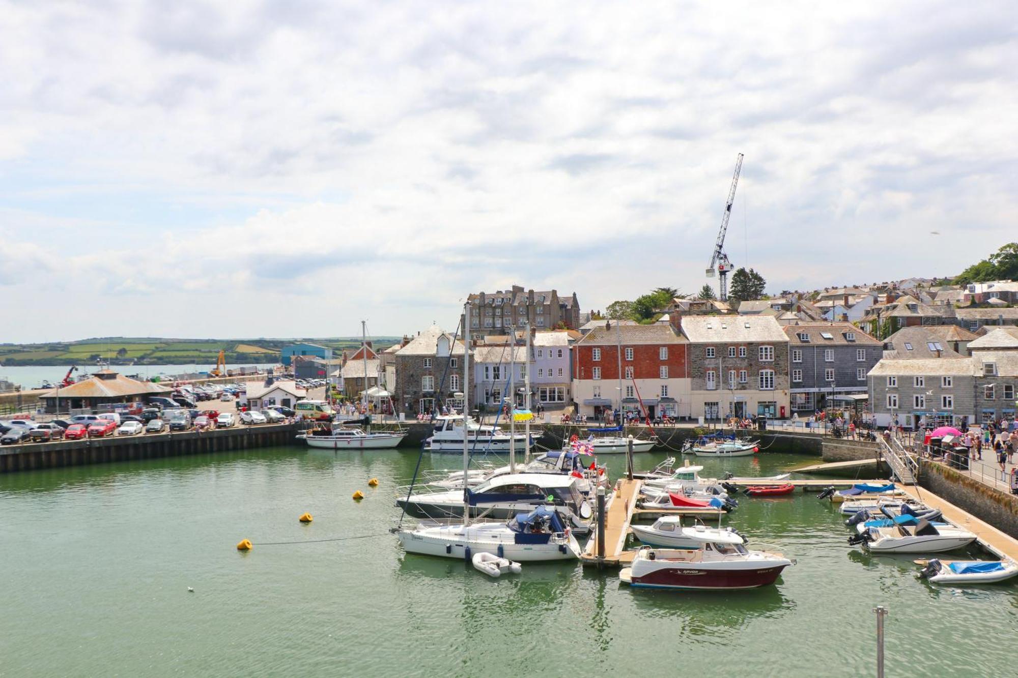 Sea View Apartment, First Floor Saint Merryn Exterior photo